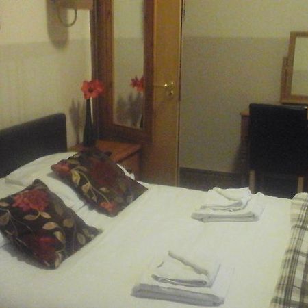 Dillwyn'S Hotel Pontardawe Екстериор снимка