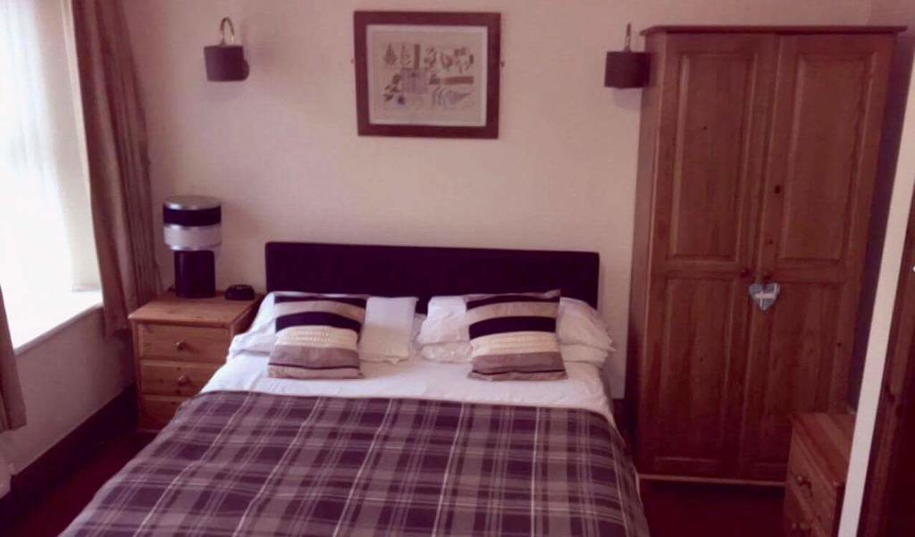 Dillwyn'S Hotel Pontardawe Екстериор снимка