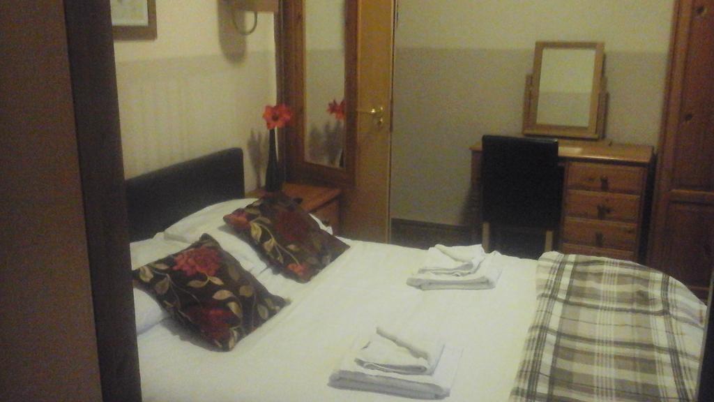 Dillwyn'S Hotel Pontardawe Екстериор снимка