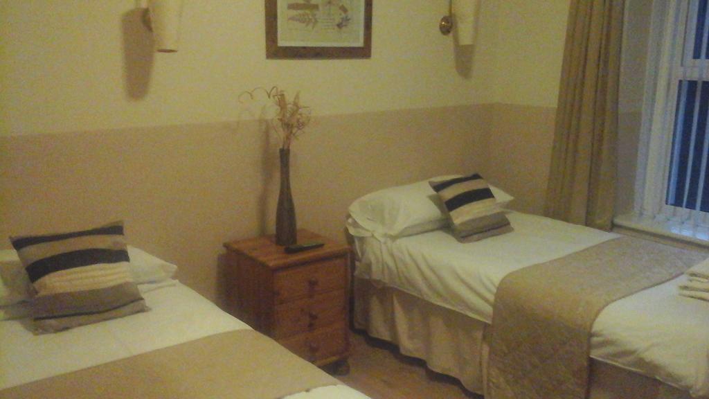 Dillwyn'S Hotel Pontardawe Екстериор снимка